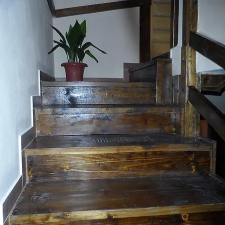 Guest house верховинська хата *