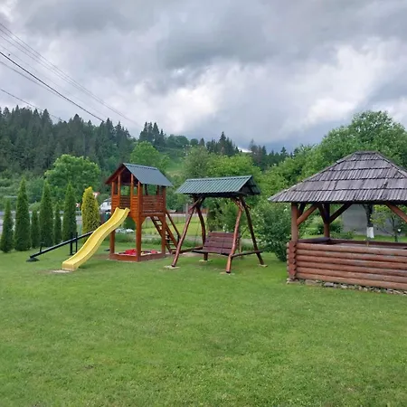 верховинська хата ゲストハウス *