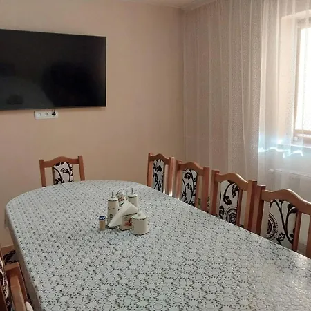 верховинська хата ゲストハウス *